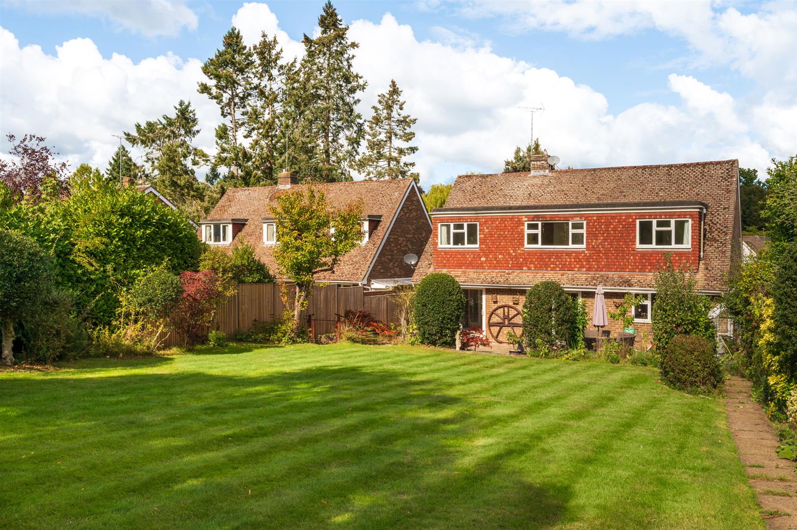 Baskerville Lane, Shiplake